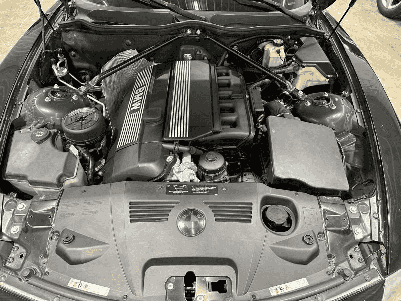 2004 Bmw 325i (2.5l), Exc. Xi; M54 (256s5 Engine, Engine Oil Filler Cap Lh Side Of Rocker Cover), Used Engine