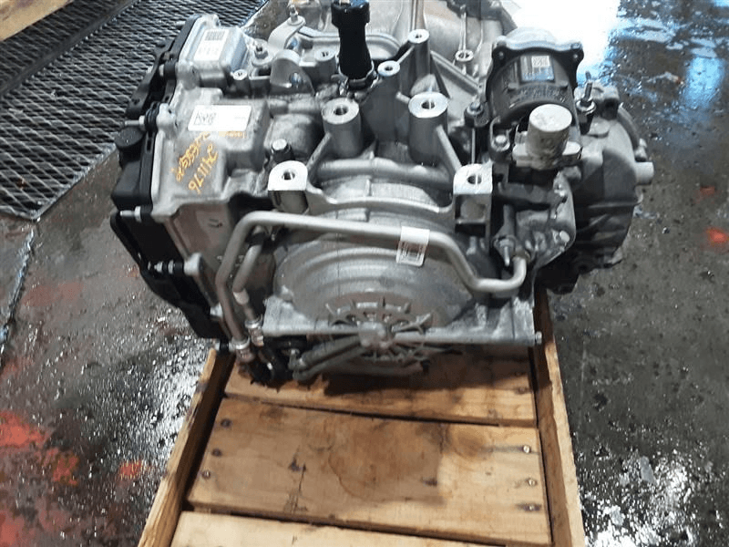 2022 Ford Escape (at), Gasoline, 2.0l, (awd), Used Transmission